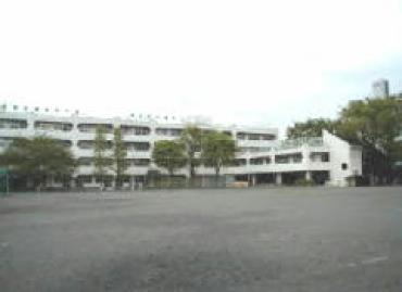 Primary school. Fuchu Municipal Hon'yado 1020m walk 13 minutes to the elementary school