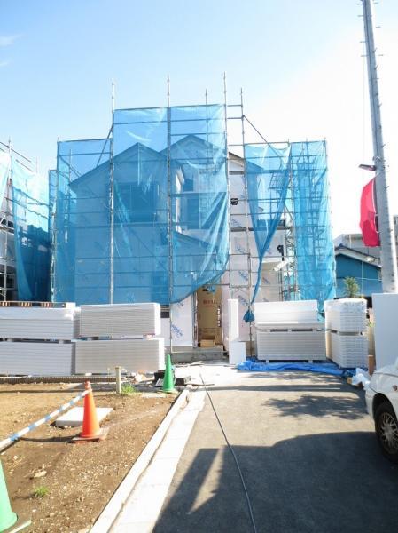 Local appearance photo. Local construction in