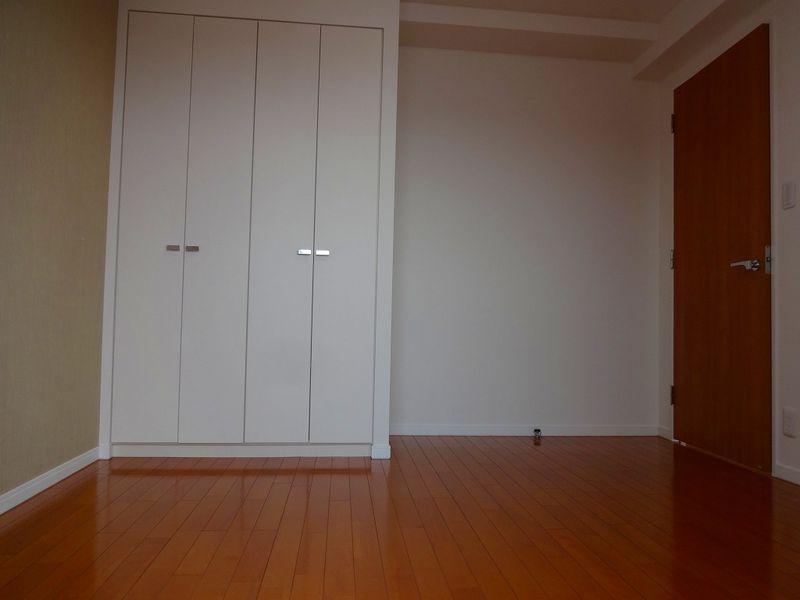 Non-living room. Bedroom