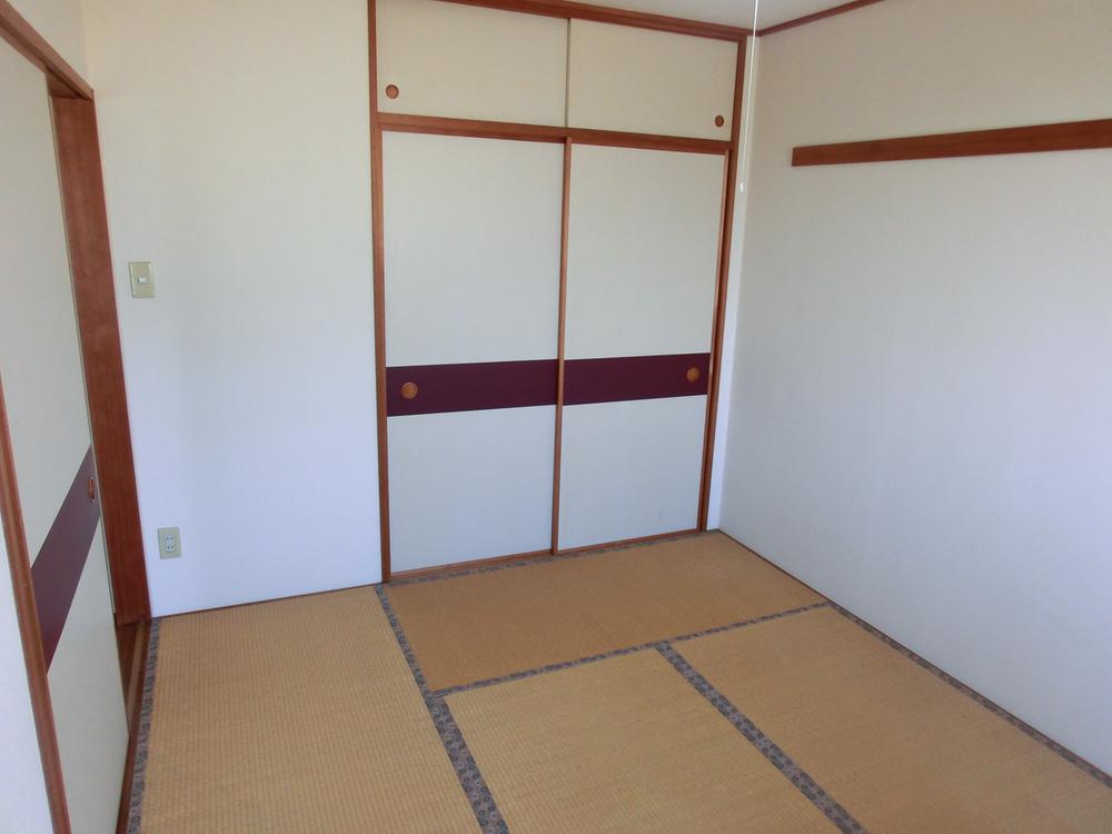 Non-living room. Indoor (10 May 2013) Shooting