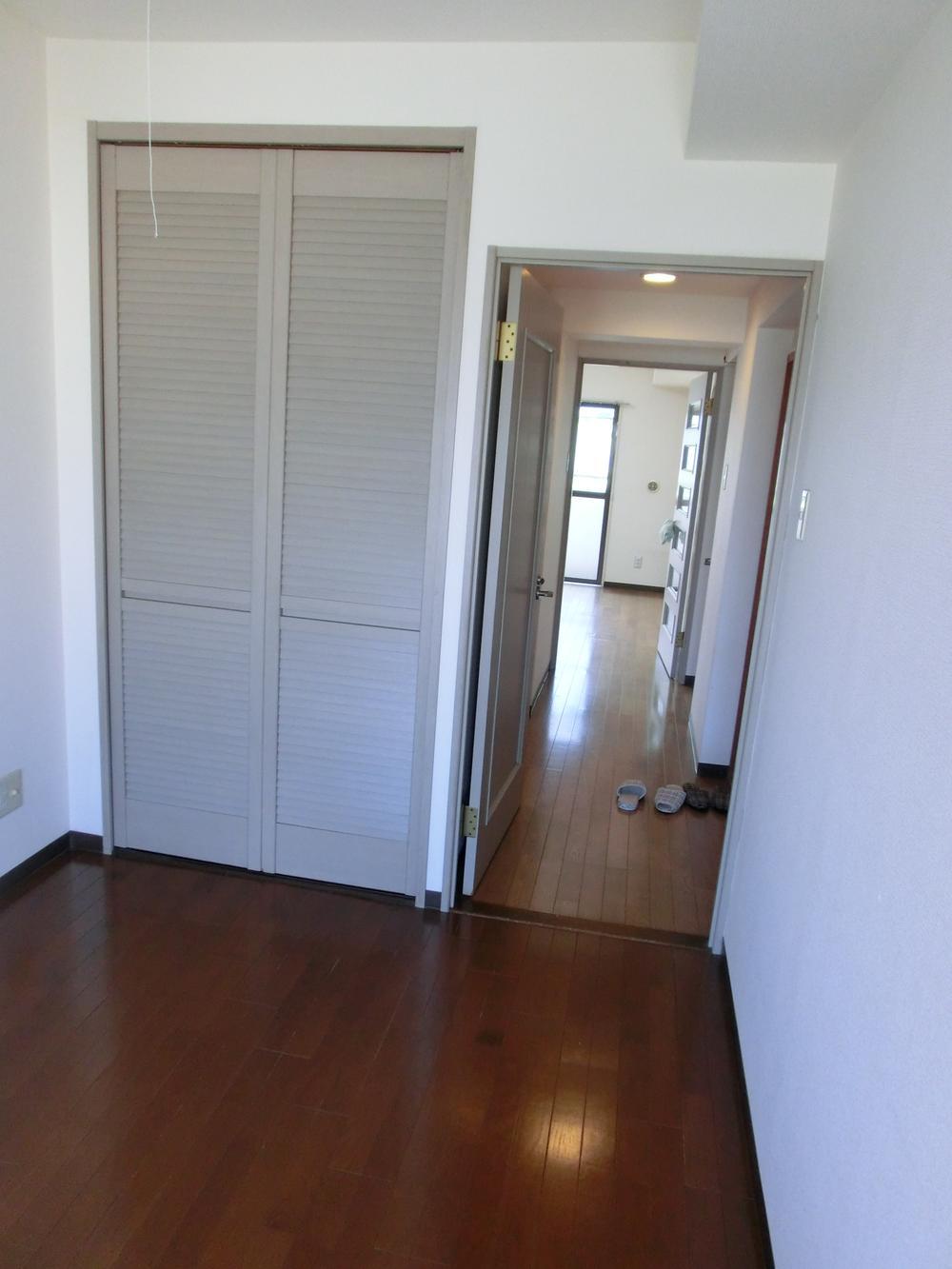 Non-living room. Indoor (10 May 2013) Shooting