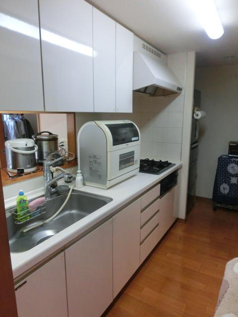 Kitchen. It has become a very good your. There is a popular disposer, Garbage is hygienic and easy to dispose of Although dishwasher has been installed, It will be the delivery of post-removal. Indoor (September 2013) Shooting