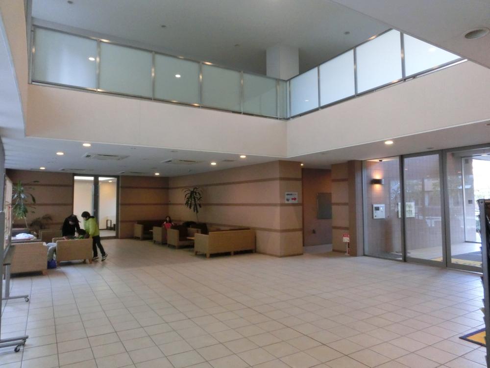 lobby. Common areas is entrance.