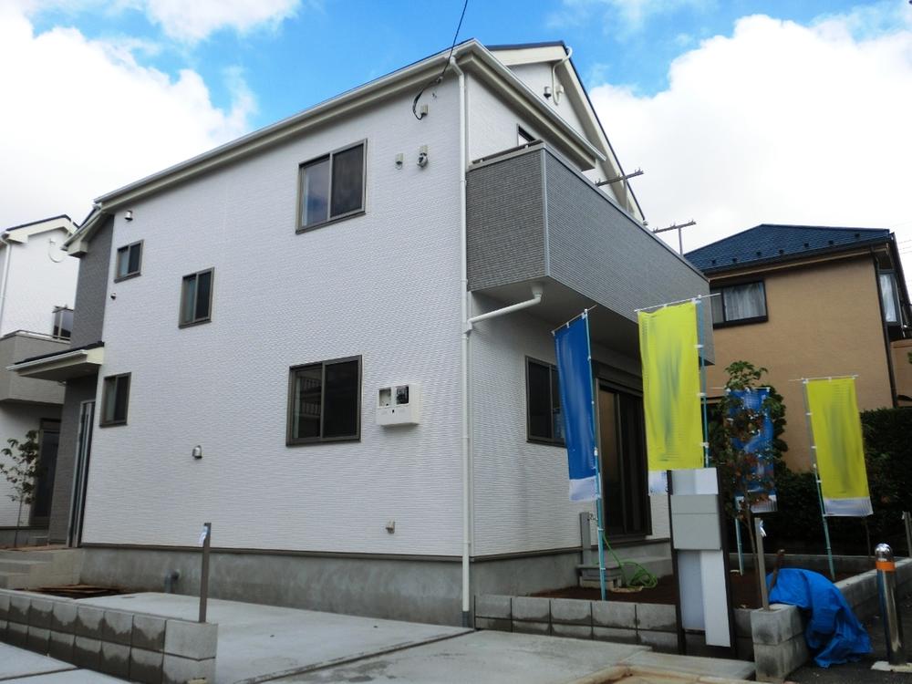 Local appearance photo. Local (10 May 2013) Shooting