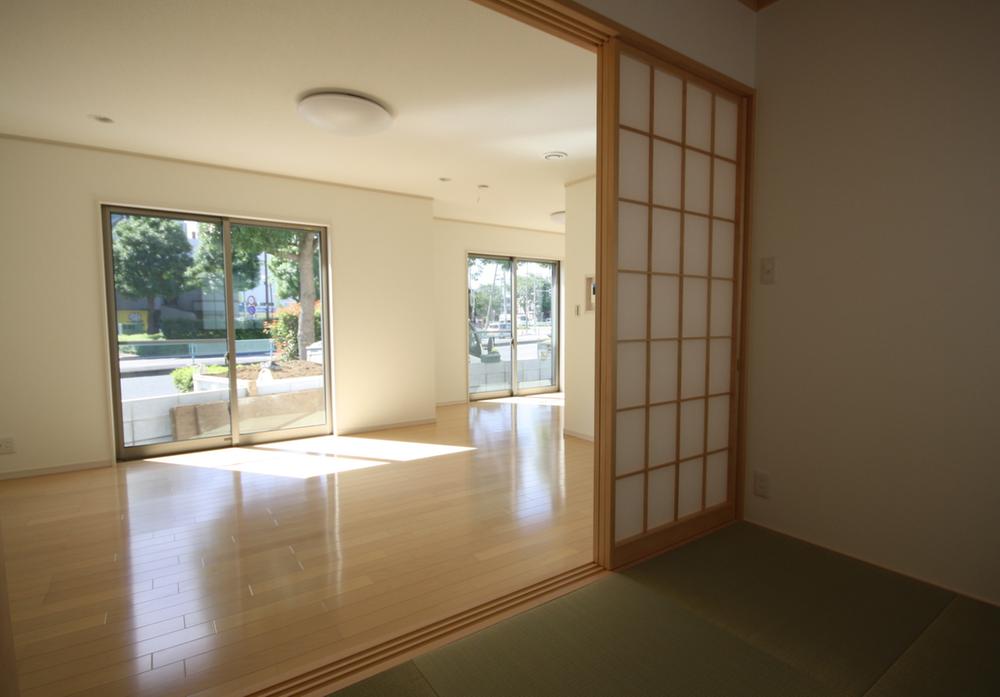 Non-living room. Indoor (September 2013) Shooting 