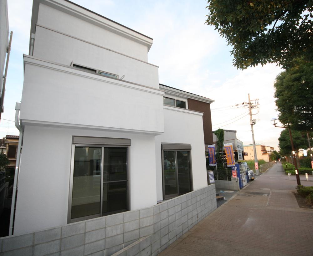 Local photos, including front road. Local (September 2013) Shooting