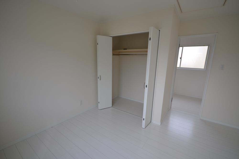 Non-living room. Indoor (11 May 2013) Shooting