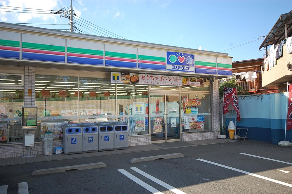 Convenience store. Three F 898m to Fuchu Hon'yado shop
