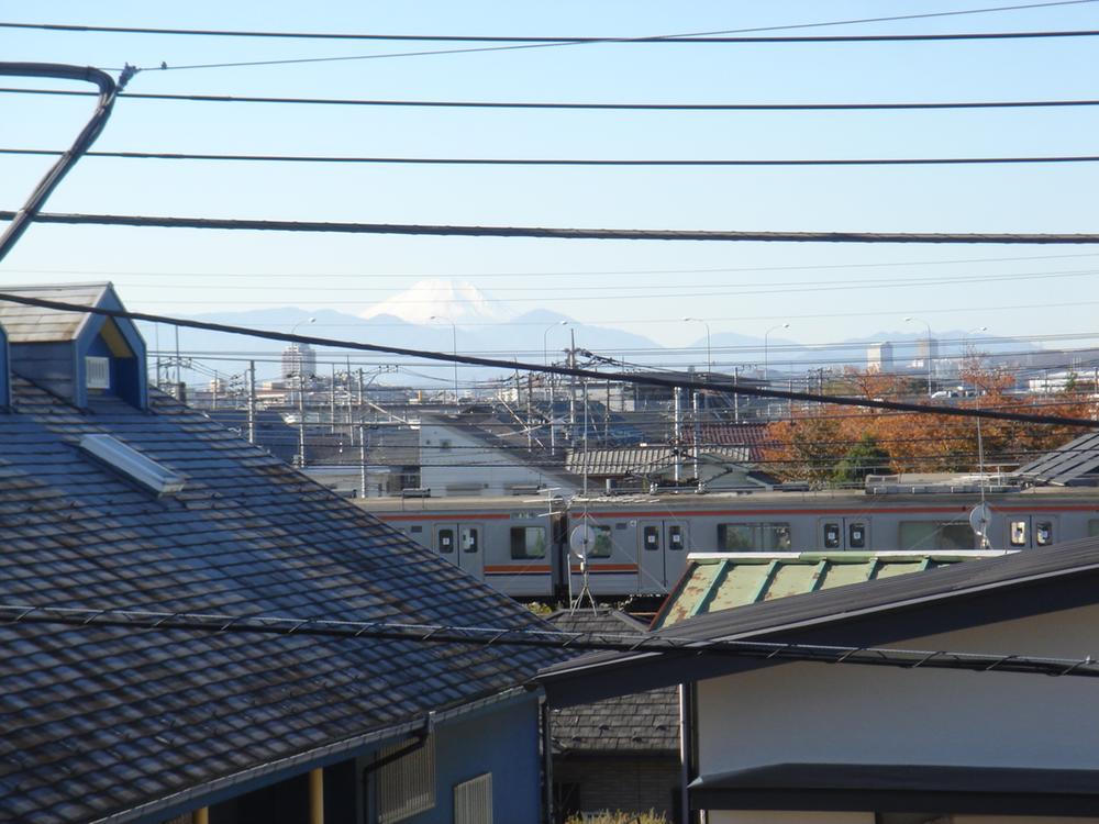View photos from the dwelling unit. View from the site (November 2013) Shooting Overlooking the immaculate Mount Fuji in the distance