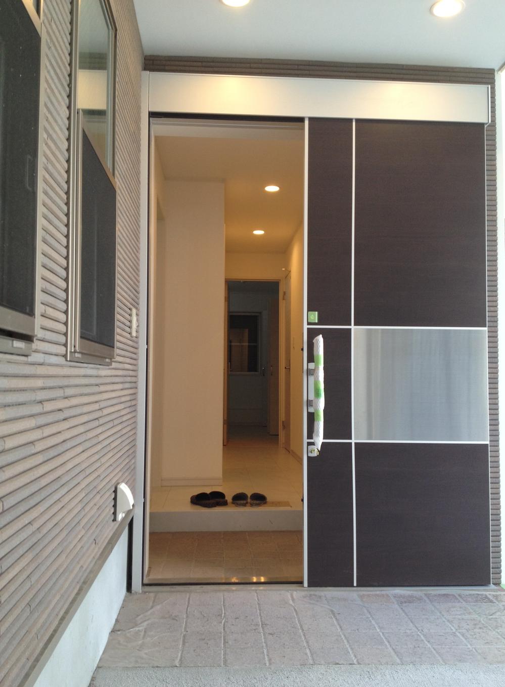 Entrance. Indoor (10 May 2013) Shooting