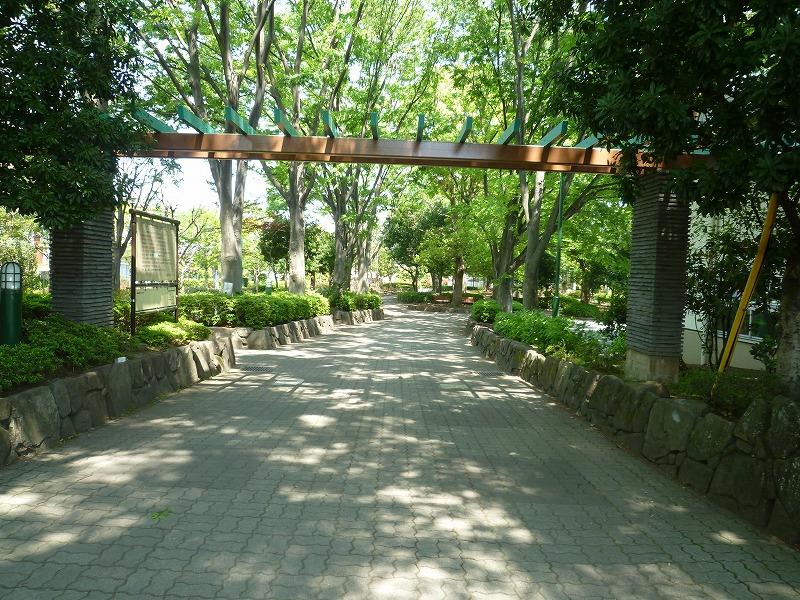 park. 87m to Kitafuchu park (park)