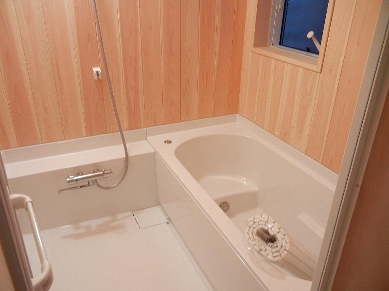 Bathroom. 1 Building