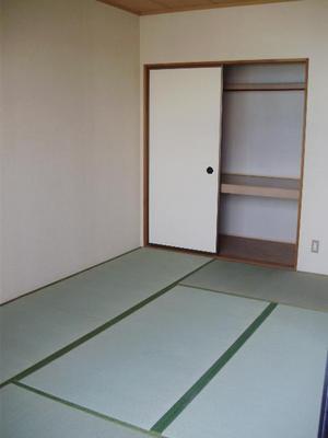 Living and room.  ◆ South of the Japanese-style room ◆