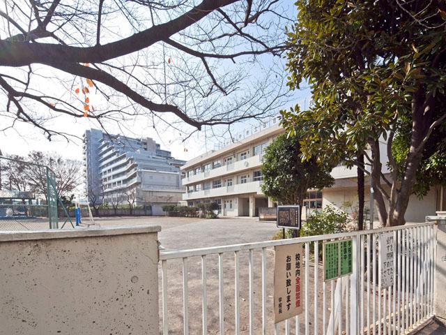 Primary school. 1119m to Fuchu Municipal Sumiyoshi elementary school