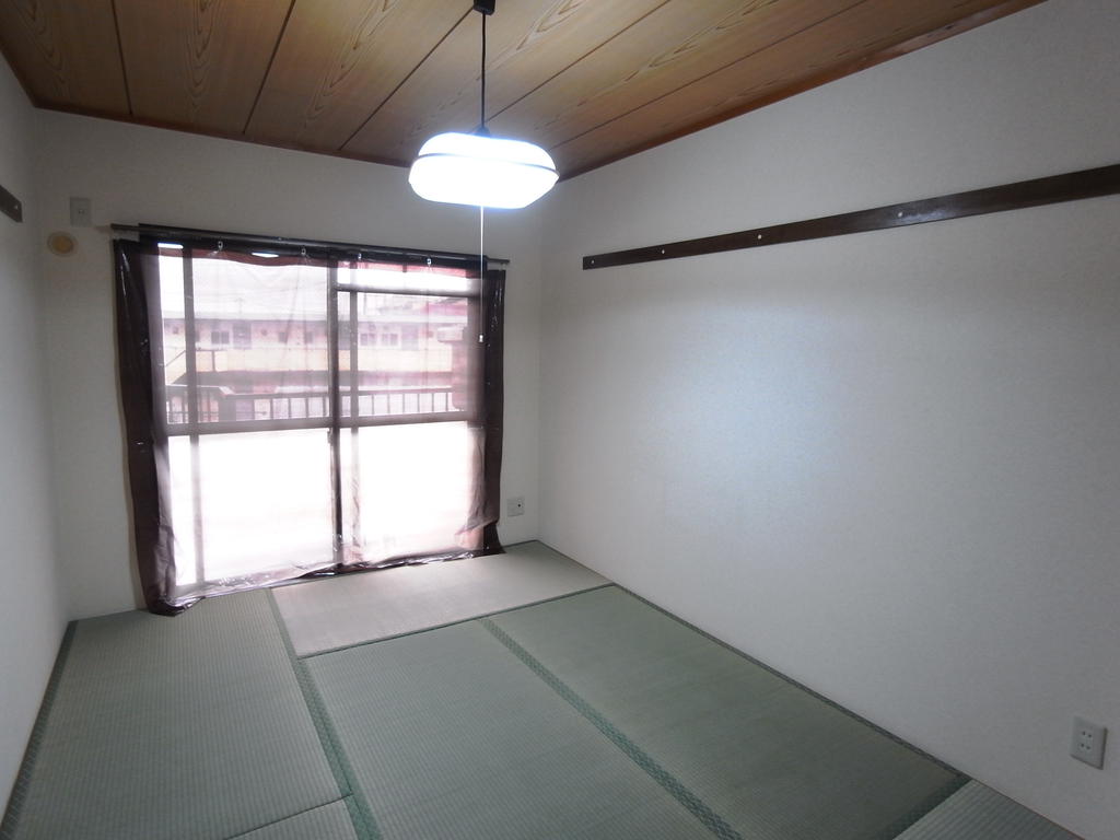 Living and room.  ◆ Japanese-style room