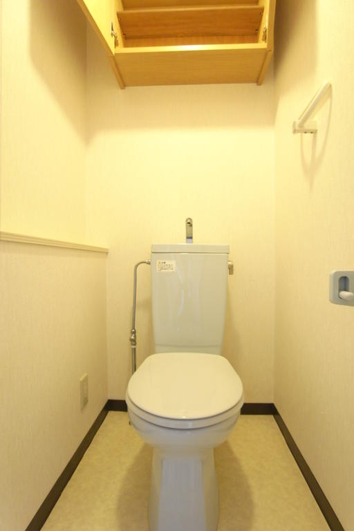 Toilet.  ■ Storage room