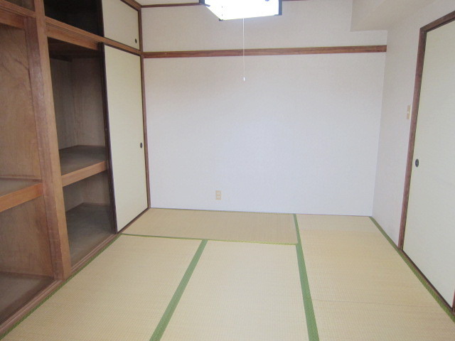 Other room space. It settles down Japanese-style room