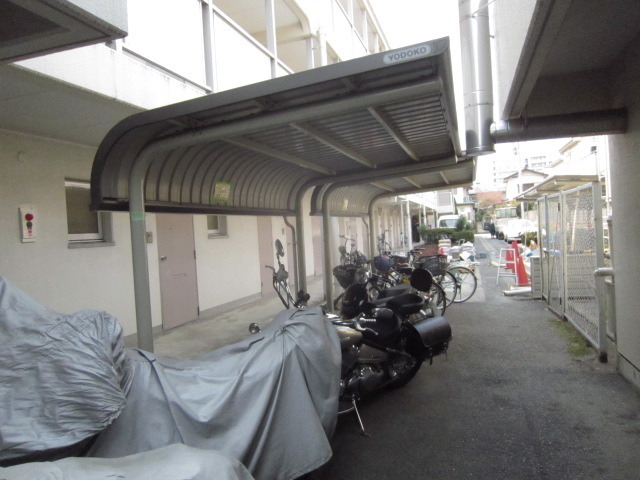 Other common areas. It is a roof with bicycle parking