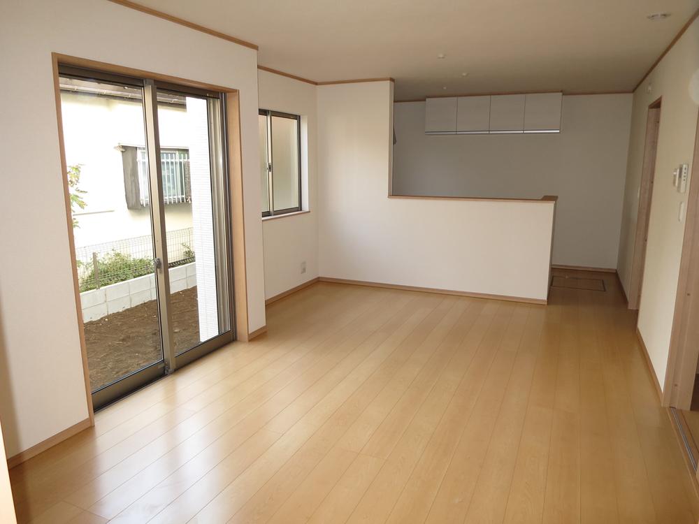 Living. Local (11 May 2013) Shooting