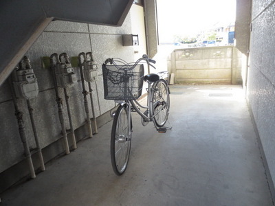 Other common areas. Bicycle storage. 
