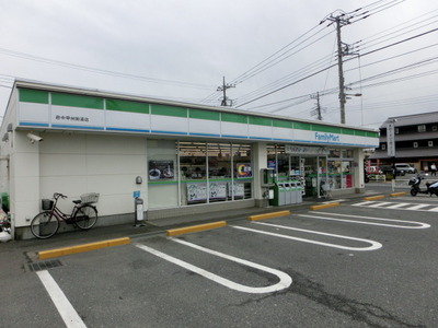 Convenience store. 146m to Family Mart (convenience store)