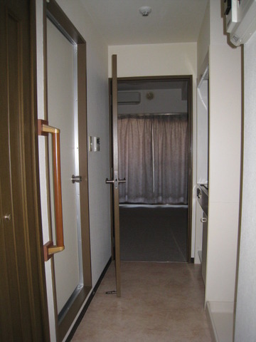 Other room space. Corridor