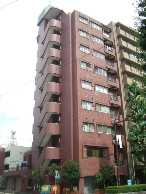 Local appearance photo. Local (10 May 2013) Shooting