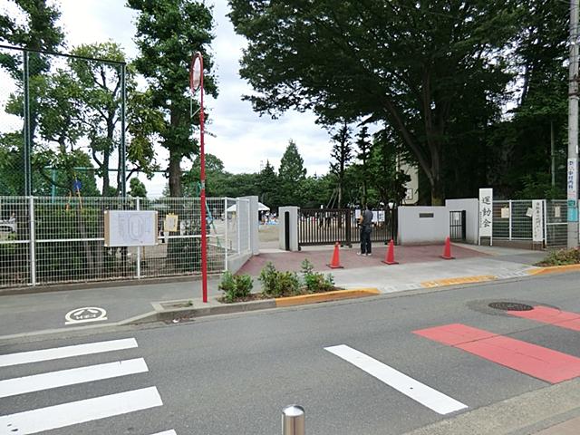 Primary school. 277m to Fuchu Municipal Hon'yado Elementary School