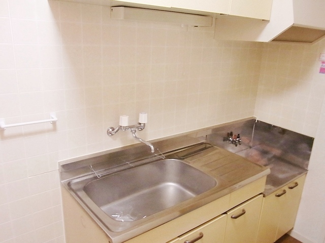 Kitchen. Two-burner gas stove installation Allowed