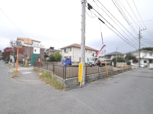 Local photos, including front road. Fuchu Koremasa 1-chome, contact road situation