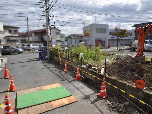 Local photos, including front road. Fuchu Koremasa 1-chome, site landscape During construction