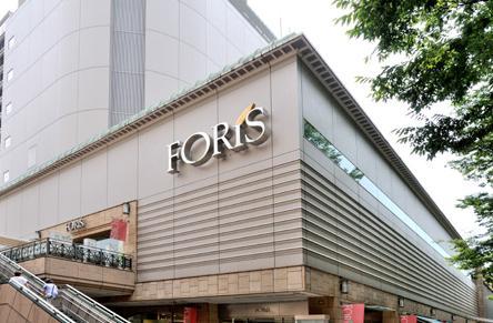 Supermarket. It entered Sakura market hall on the first floor 443m Forisu underground until the cherry market Museum