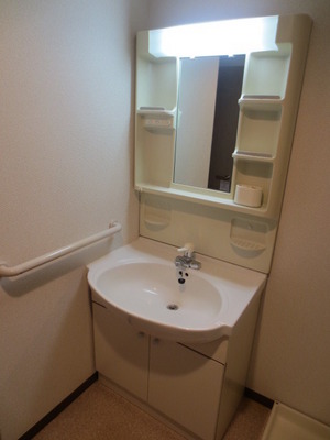 Washroom. Wash basin to arrange a personal appearance