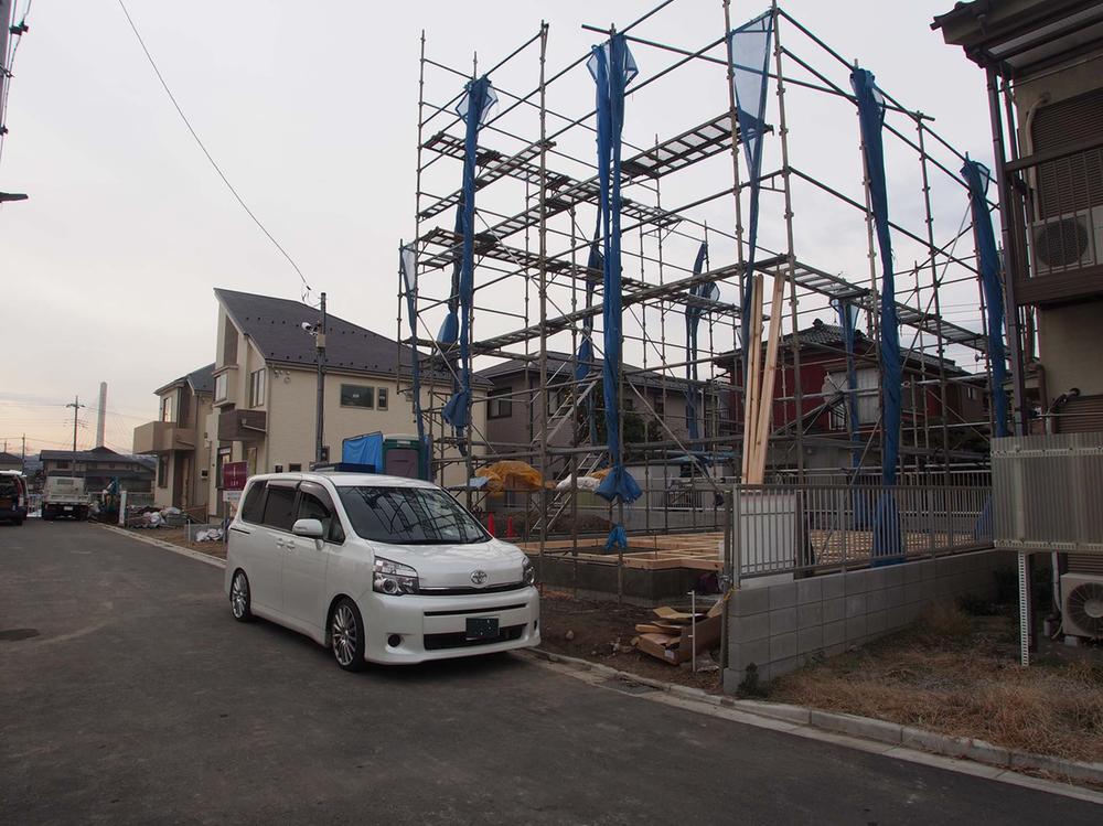 Local photos, including front road. Local Photos