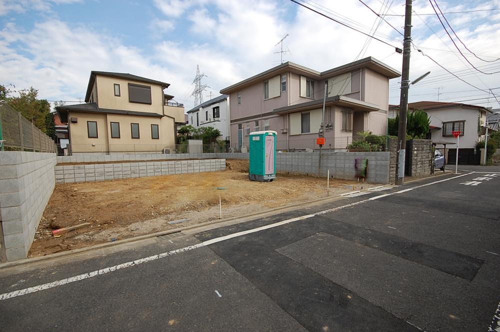 Local photos, including front road. Local (September 2013) Shooting