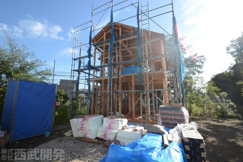 Local photos, including front road. Local (September 2013) Shooting