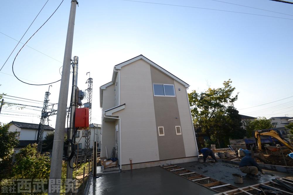 Local appearance photo. Local (11 May 2013) Shooting