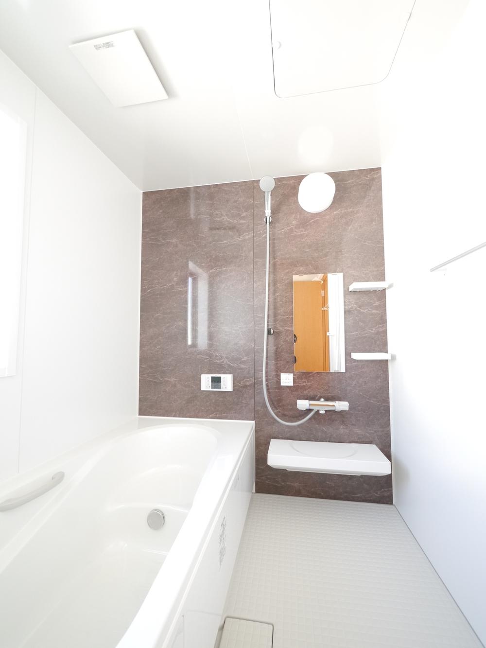 Same specifications photo (bathroom)