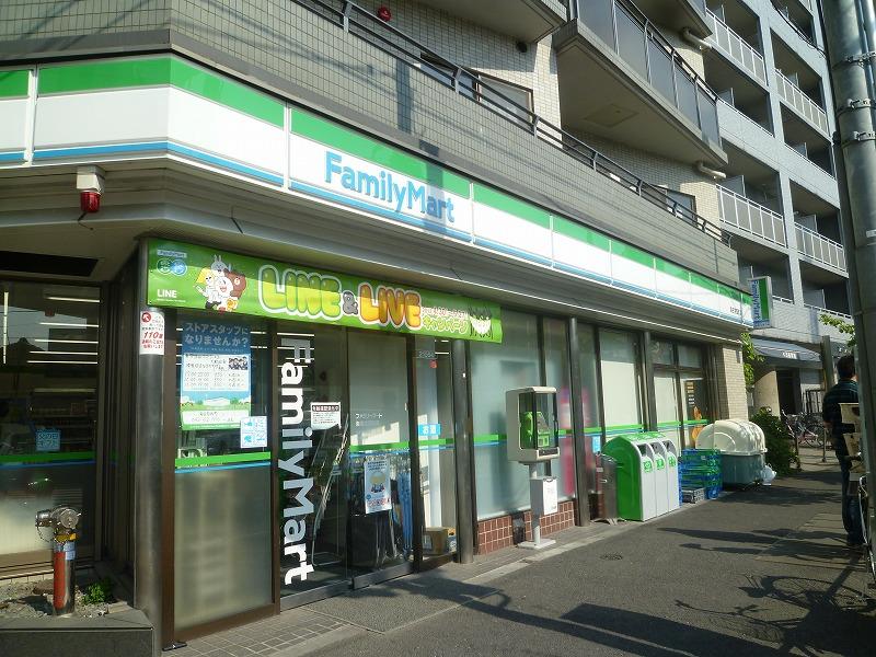 Convenience store. 266m to Family Mart (convenience store)