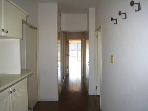 Other room space. Corridor