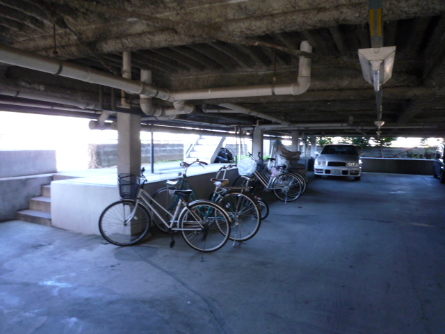 Other common areas. Bicycle parking space ・ Bike Friendly