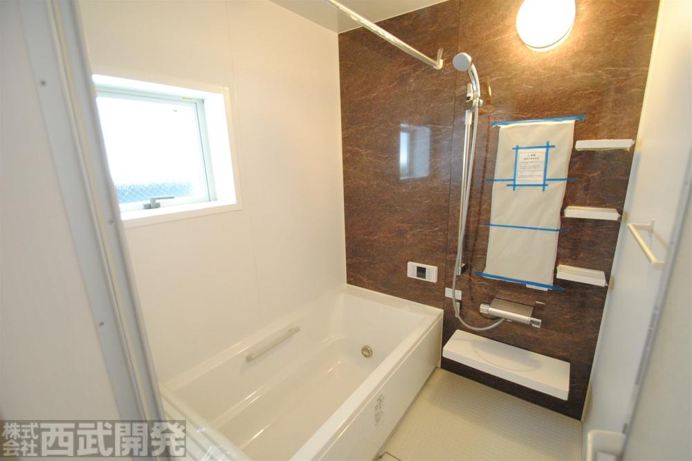 Bathroom. Building 2