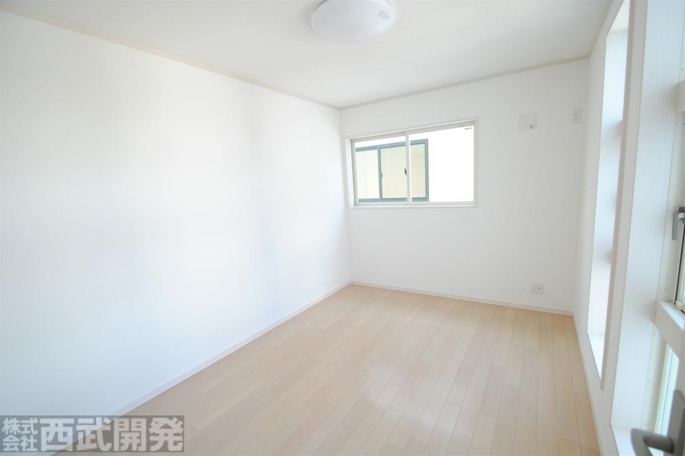 Non-living room. Building 2