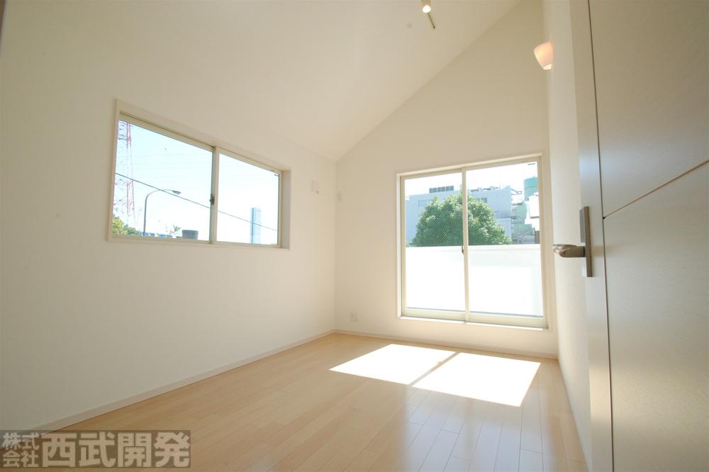 Non-living room. Building 2