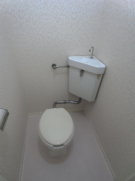 Toilet.  ◆ Bus toilet by