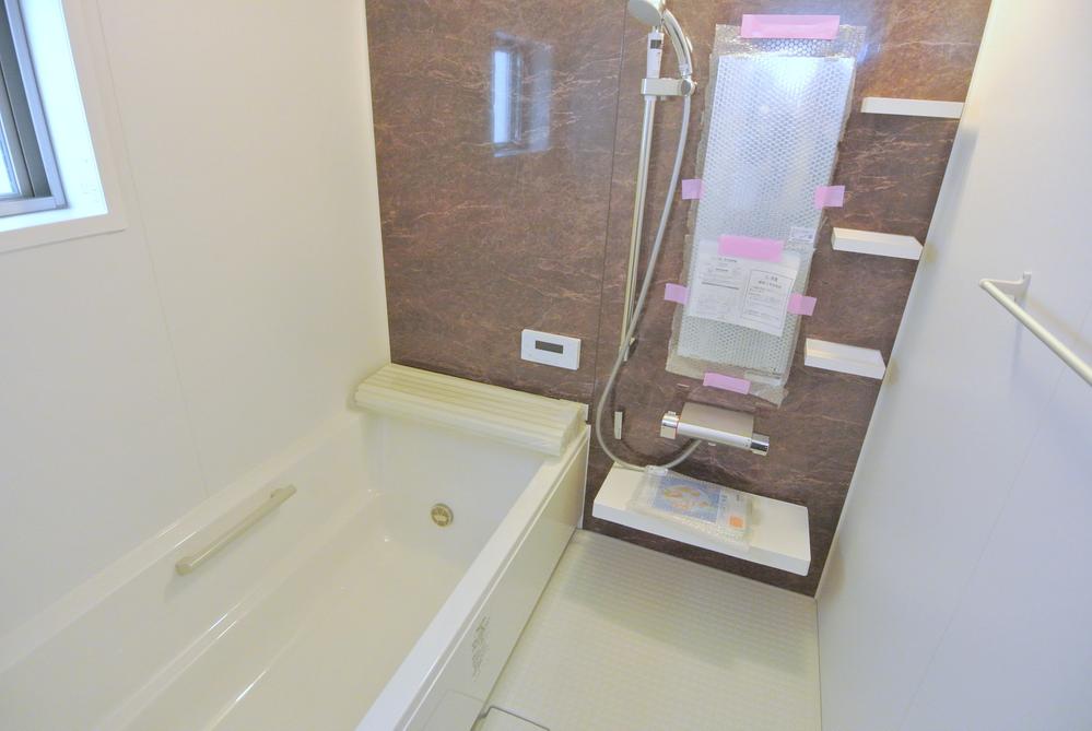 Same specifications photo (bathroom). Seller construction cases