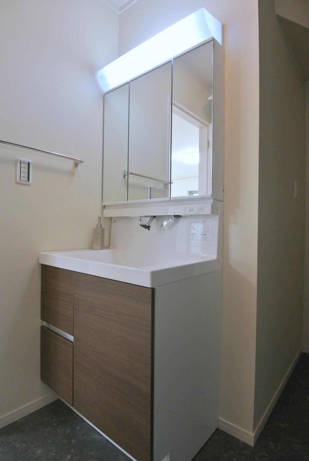 Same specifications photos (Other introspection). Seller construction cases