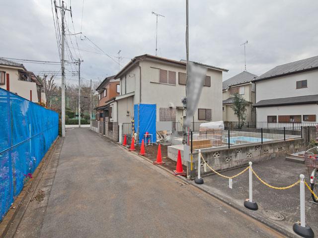 Local photos, including front road. Local (12 May 2013) Shooting