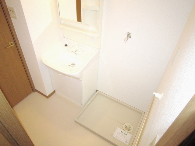 Washroom. It is a popular independent wash basin