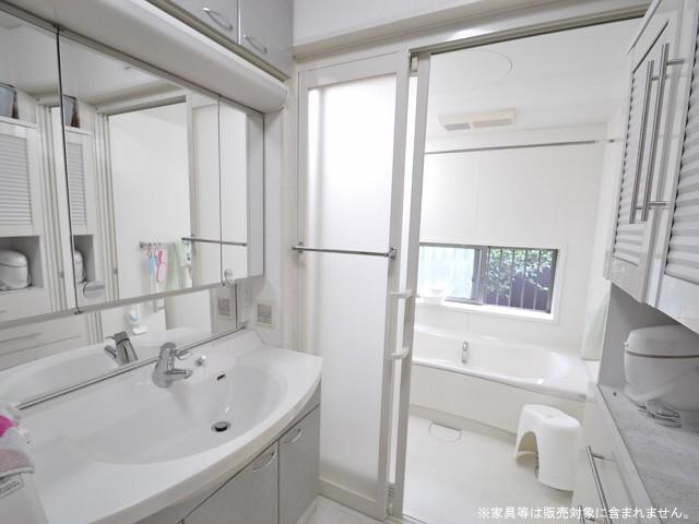 Wash basin, toilet. Fuchu Shinmachi 2 chome dressing room